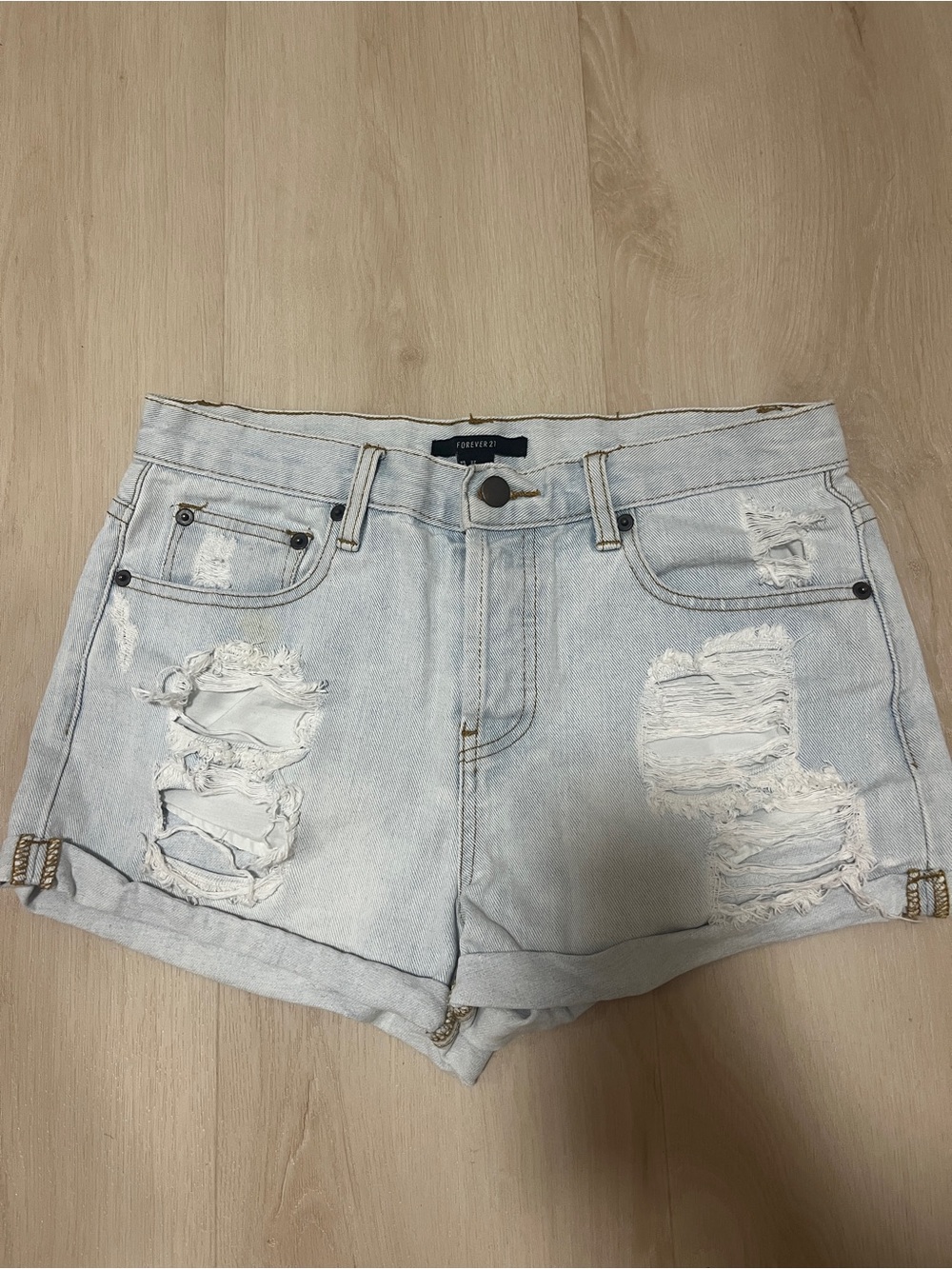 Y2k super cute Forever 21 Light Wash Distressed Denim summer Shorts